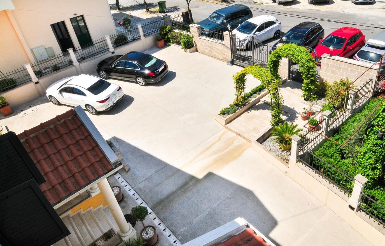 Pontus Luxury Apartments ติวัต ภายนอก รูปภาพ