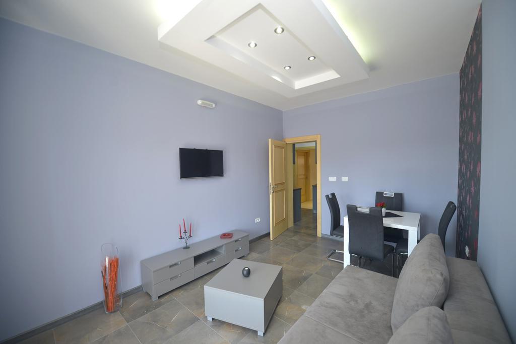 Pontus Luxury Apartments ติวัต ภายนอก รูปภาพ